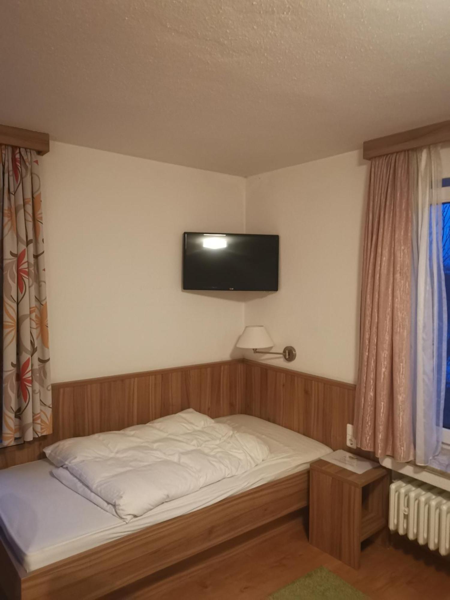 Drei Löwen Hotel 3*